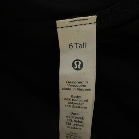 Lululemon Run “Speed Up” Short - Picture 4 of 4